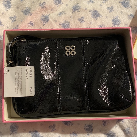 Coach Accessories - NWT Coach Wristlet
